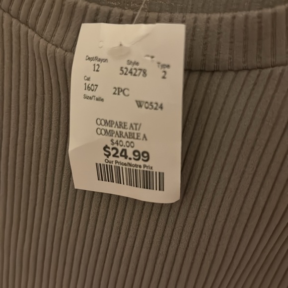 Lady’s crop top - Picture 8 of 8